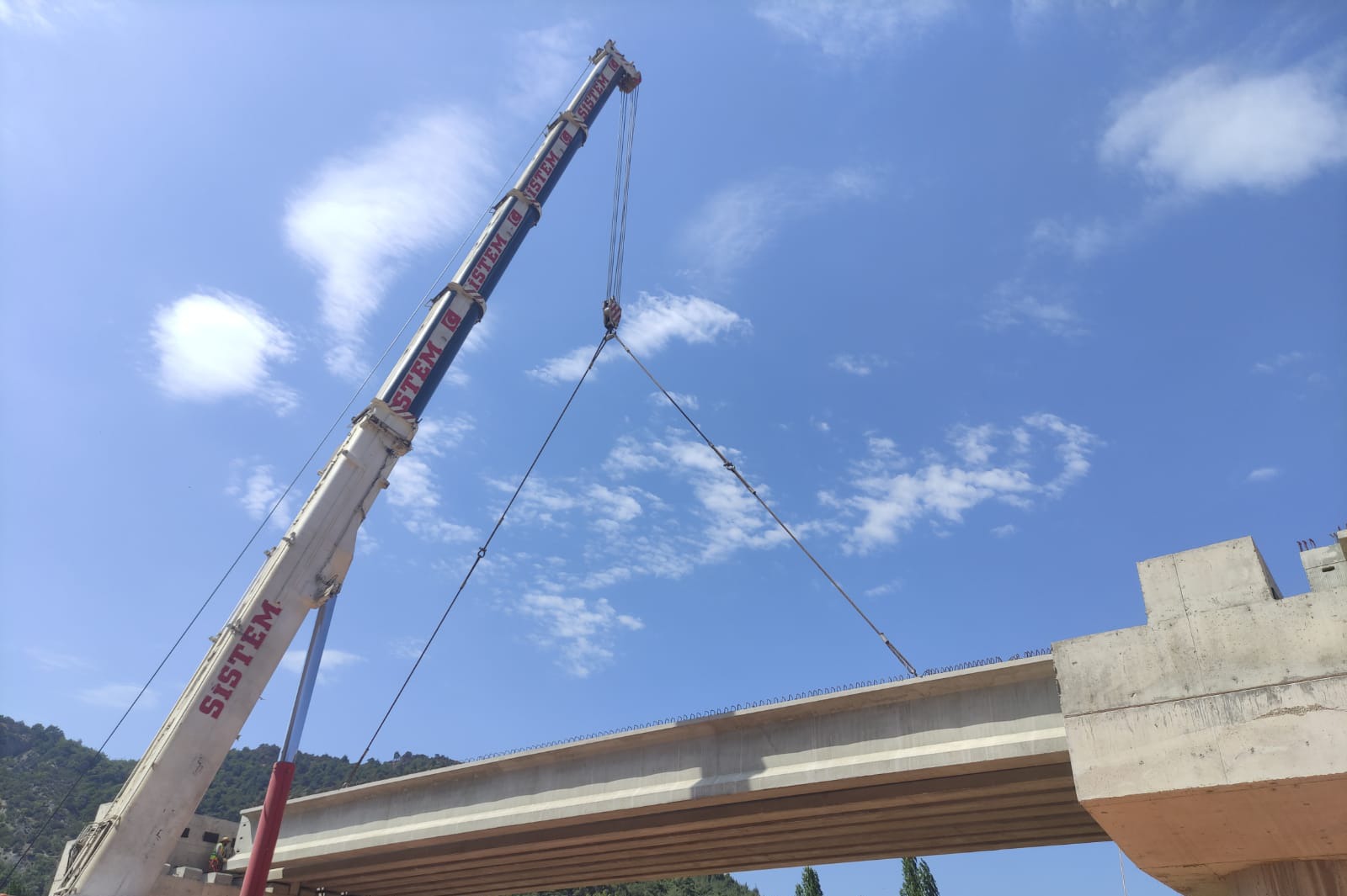 HABAY MINING – BRIDGE BEAM AND TRANSPORTATION